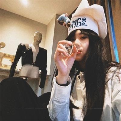 闹春莲萧舞起来